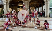 Arriva da Azzano la "Danza dei sapori": che flash mob sul Sentierone di Bergamo!