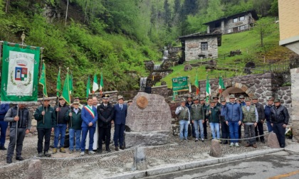 L'abbraccio di Valtorta a Piero Busi: per lui un cippo e la dedica della via centrale