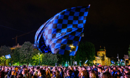 Maxischermo in centro a Bergamo per la finale di Coppa Italia, strade chiuse e niente alcol