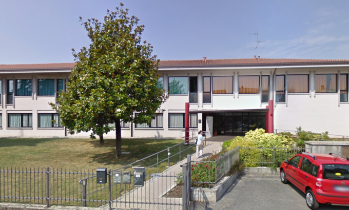 Furto al Centro anziani di Calusco, indagano i carabinieri: rubati generi alimentari