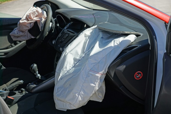 Airbag difettosi, Federconsumatori: «Mancano i ricambi, almeno si dia un’auto a noleggio o dei rimborsi»