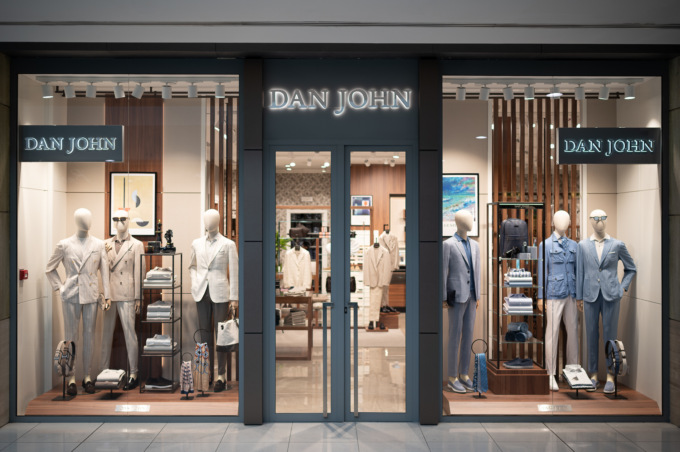Il brand che porta l’eleganza italiana nel mondo: Dan John sbarca a Oriocenter