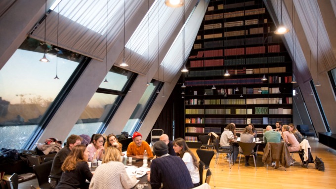 Fondazione Feltrinelli pubblica il rapporto sulla mobilità giovanile