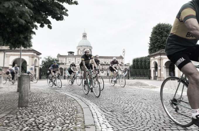 “Tra Borghi e Castelli”, le biciclette vintage sfilano tra le strade di Urgnano
