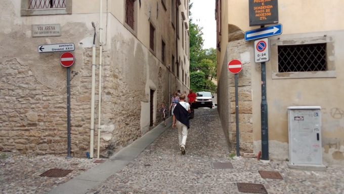 «Atb, solito calvario per rinnovare il contrassegno della Ztl in Città Alta»