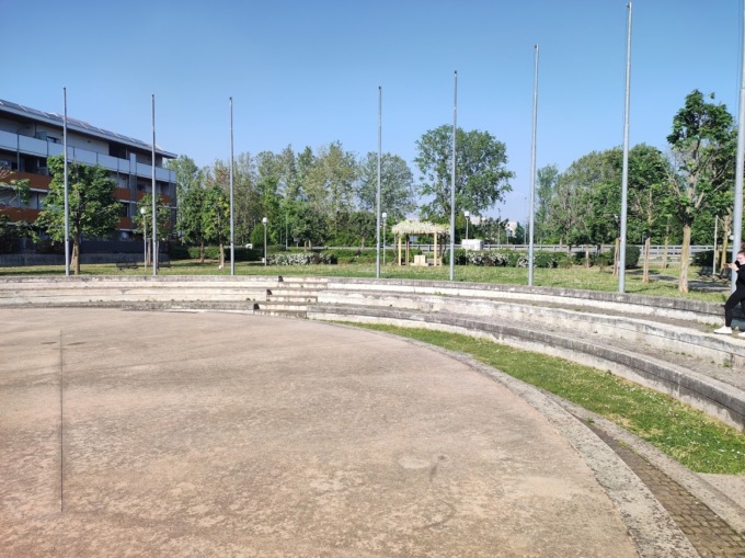 Preoccupazione ad Azzano San Paolo: «Spacciatore al parco? Aumentiamo i controlli»