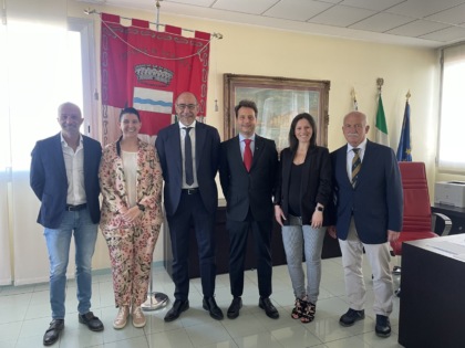 Tre uomini e due donne a fianco di Cortesi: presentata la nuova giunta di Seriate