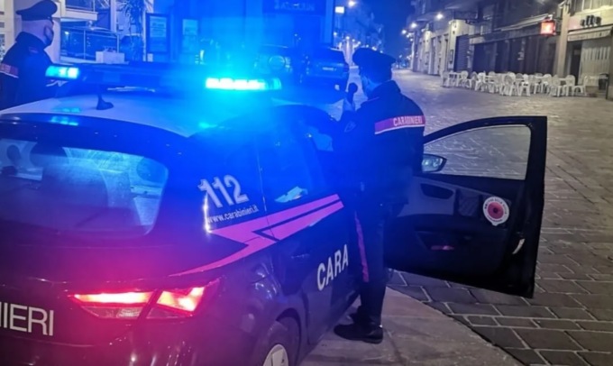 In Val Gandino i carabinieri intervengono per un’evasione dai domiciliari e un sospetto ladro