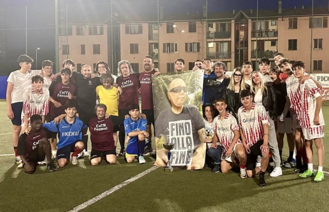 Sorrisi e gol ad Alzano Lombardo, con Stefano Bertocchi che faceva il tifo da lassù