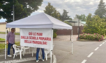 A Curno è partita la raccolta firme contro la chiusura della scuola primaria Brembo