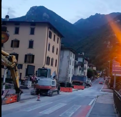 Olmo al Brembo è senza internet e linea fissa: «Sono stati tranciati i cavi. Ripristino da lunedì»