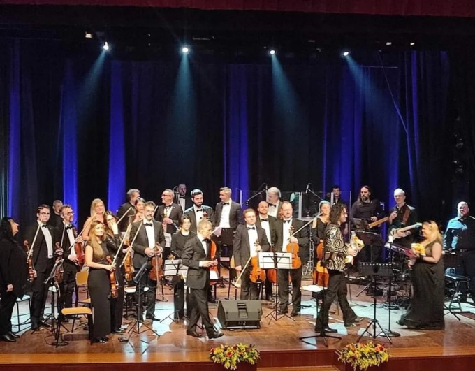 Canzonissima orchestra: a Casnigo successi senza tempo, nel segno dell’omonima trasmissione Rai