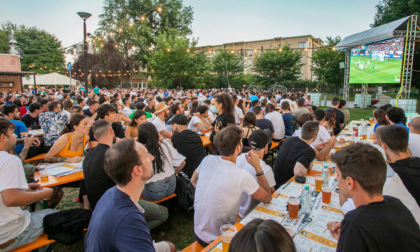 Tre maxischermi a Bergamo per vivere gli Europei di calcio in compagnia