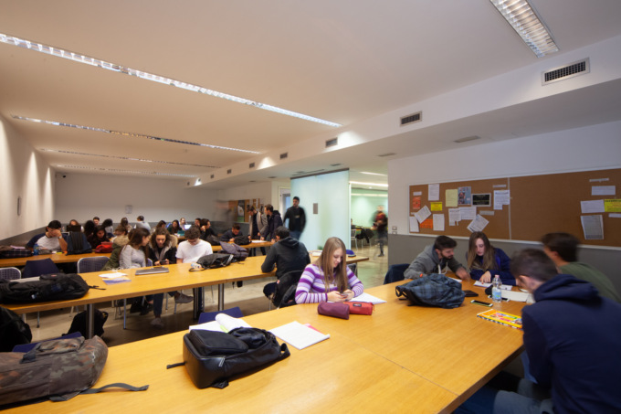 «L’Università di Bergamo non ha spazi adatti allo studio»: la critica di una studentessa