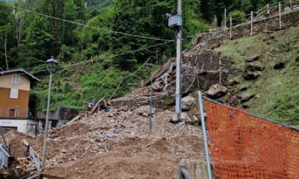 Altro che 15 giorni, il cantiere dopo la frana a Isola di Fondra durerà tutta l'estate