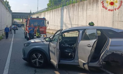 Scontro tra auto a Calcio nel sottopasso di Brebemi: due feriti