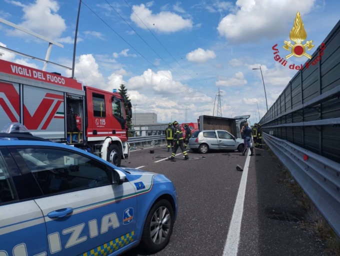 Incidente sulla tangenziale Sud a Zanica: morto un 46enne, due feriti