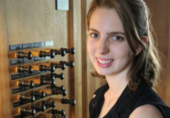 L’organista Francesca Ajossa inaugura la rassegna “Stil Novo” nella chiesa di Sant’Anna