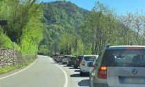 Incidenti e lavori hanno intasato la Val Brembana: traffico in tilt ieri sera. Ma anche la mattina...