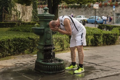 Il caldo non attenua la sua morsa: dopo il record di 38,6°C toccato a Bergamo, s’alza l’umidità