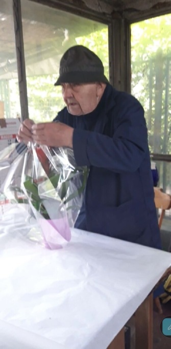 Curno ha detto addio a Costanzo Gandolfi, il «fiorista filosofo» sempre garbato