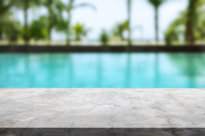 Scoperta piscina abusiva con tanto di spogliatoi a Fara: bloccati i lavori di realizzazione