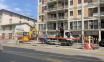 Un altro cantiere a Bergamo: per il teleriscaldamento, in via Camozzi carreggiate ridotte