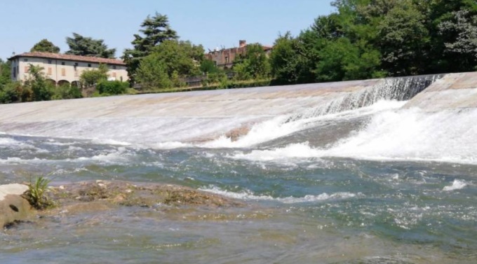 Brembate, due morti nel fiume in due settimane: arriva il divieto di balneazione