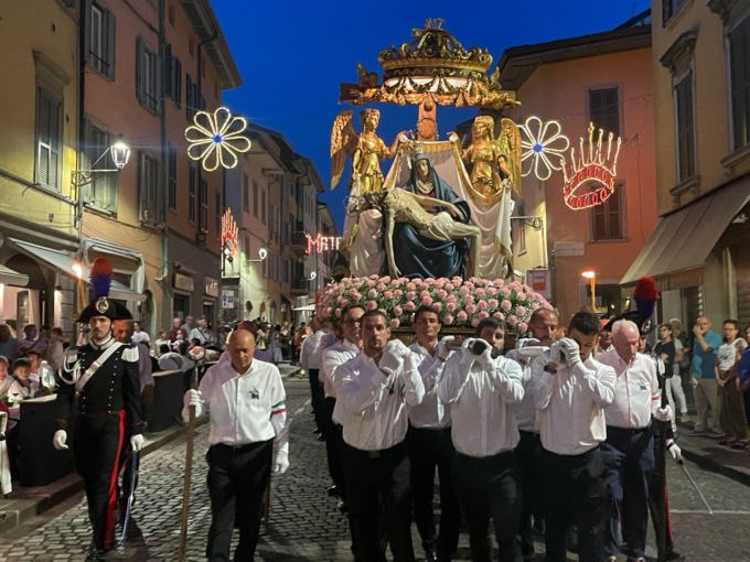 Il programma della Festa dell’Apparizione in Borgo Santa Caterina, che celebra l’antico prodigio