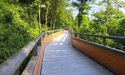 Completata la riqualificazione della passerella della Greenway in via Castagneta