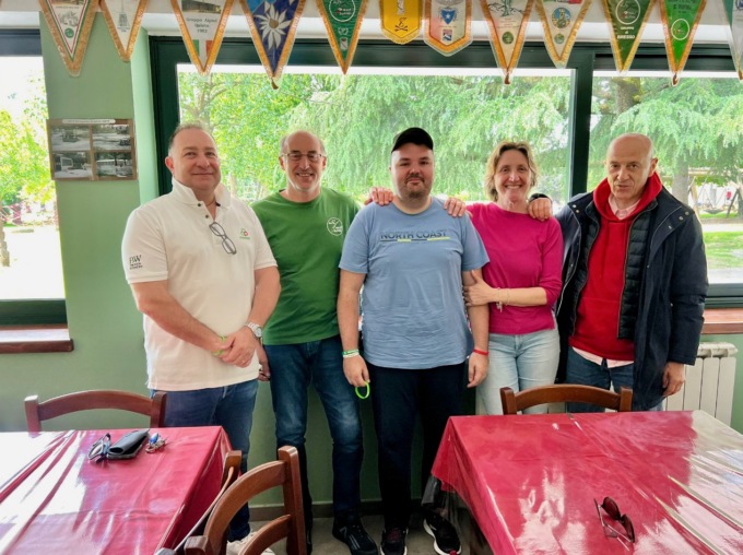 Il bar Alpini al parco Rotondo di Nembro è aperto! E dietro al bancone c’è Daniel