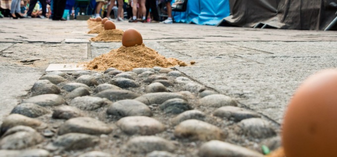 Sale l’attesa a Gandino: venerdì 5 luglio la Corsa delle Uova 2024 si tinge di rosa