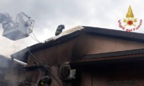 Incendio in un box e in un appartamento a Osio Sotto, soccorsa un'anziana