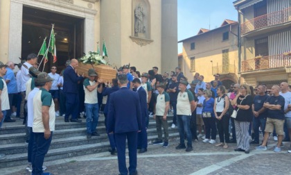 Chiesa gremita a Pontirolo per l'ultimo saluto a Francesco Guarnerio