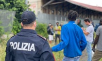 Sgomberato lo stabile occupato alla stazione di Bergamo, denunce e fogli di via