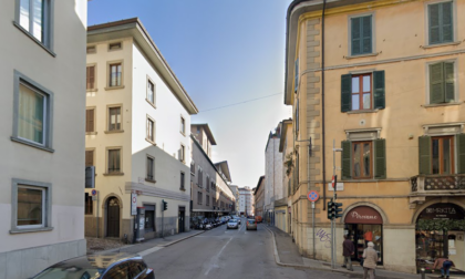 Cantiere aperto in via Garibaldi a Bergamo, lavori per un circa un mese: via alla prima fase