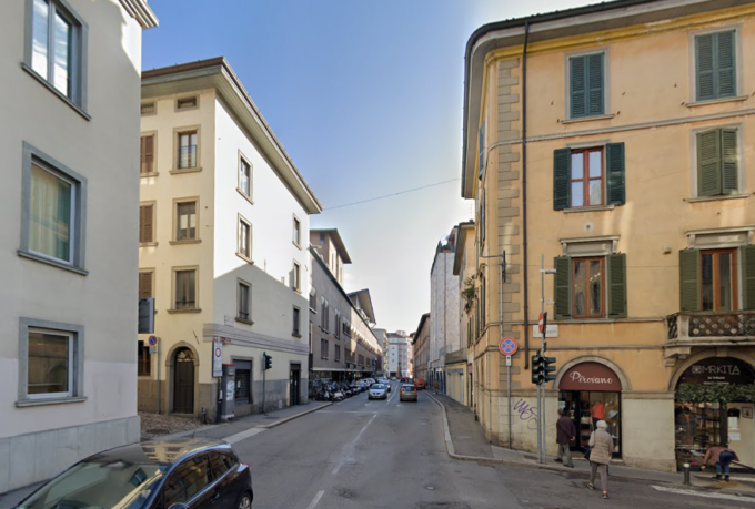 Cantiere aperto in via Garibaldi a Bergamo, lavori per un circa un mese: via alla prima fase