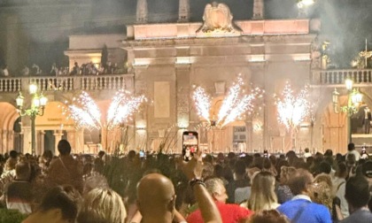 Fuochi di Sant’Alessandro, gli organizzatori: «Critiche esagerate: c’era una bella atmosfera»