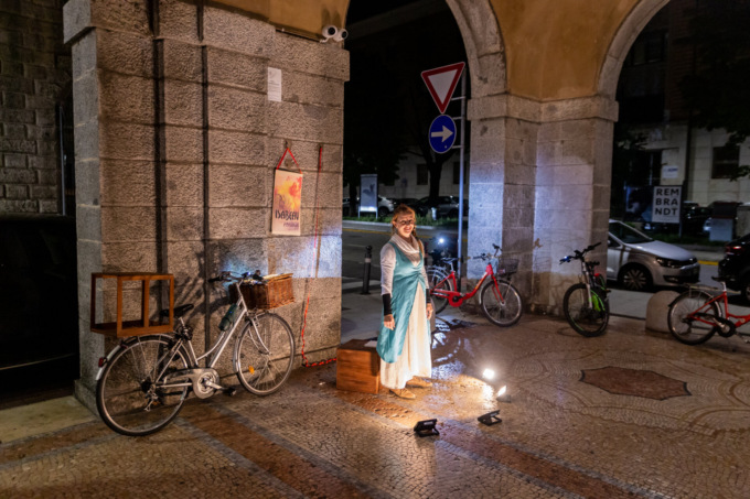 “Bergamo con altri occhi”, lo spettacolo itinerante da seguire in bici proposto da Luna&Gnac Teatro