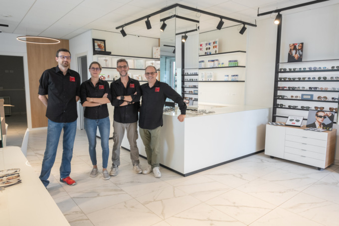 Foto Ottica Carminati: un negozio tutto nuovo per il comfort visivo e l’artigianato di qualità