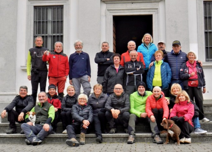 Per l’anniversario del Gruppo Escursionistico Mozzo un abbraccio di 2 km al monte Gussa