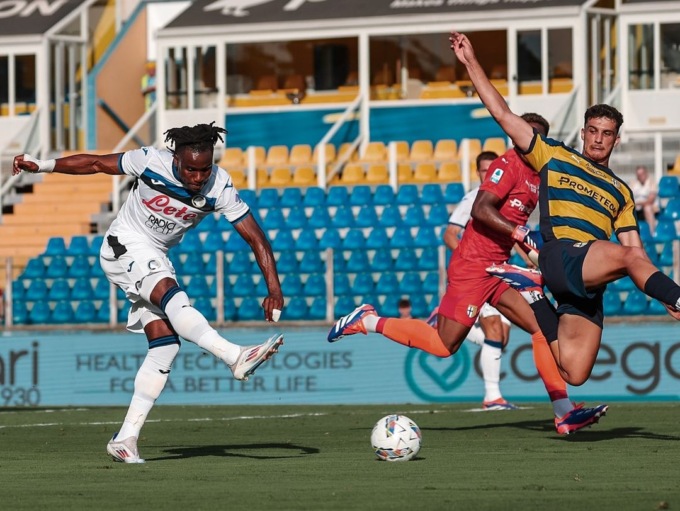 Cronaca di Parma-Atalanta 4-1: dominio crociato a Parma, preoccupa l’infortunio di Scamacca