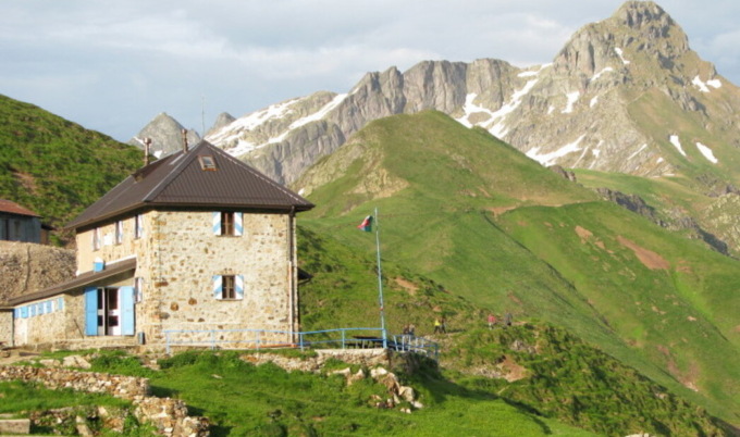 Cinque interventi in Bergamasca per il Soccorso alpino, che chiede a tutti di essere più prudenti