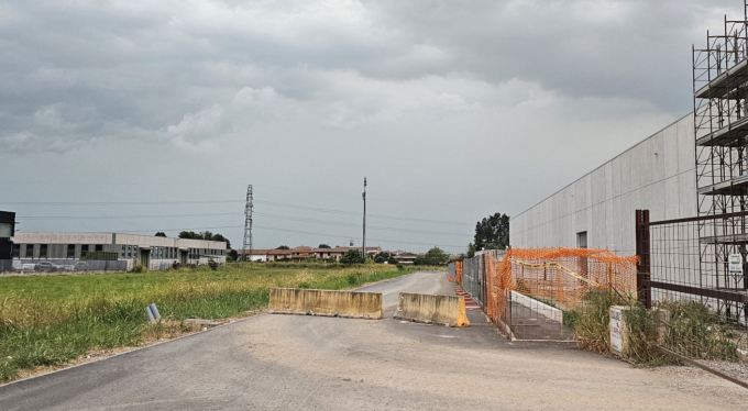 Arcene contro Ciserano: «Apra la strada nella zona industriale o chiuderemo le nostre»
