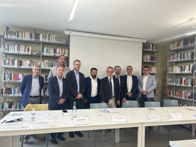 Telemedicina con uno smartwatch: a Dossena il progetto per chi vive in montagna