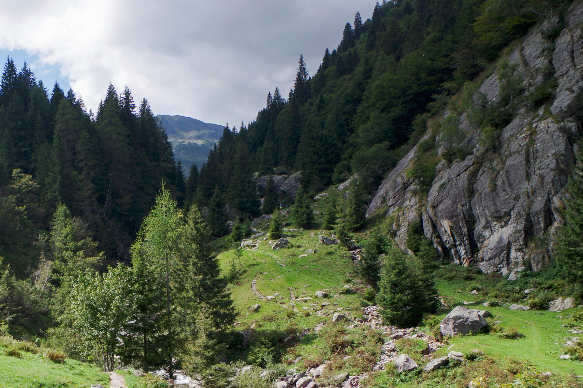 3 - Escursione rifugio Gianpace e Val Sanguigno