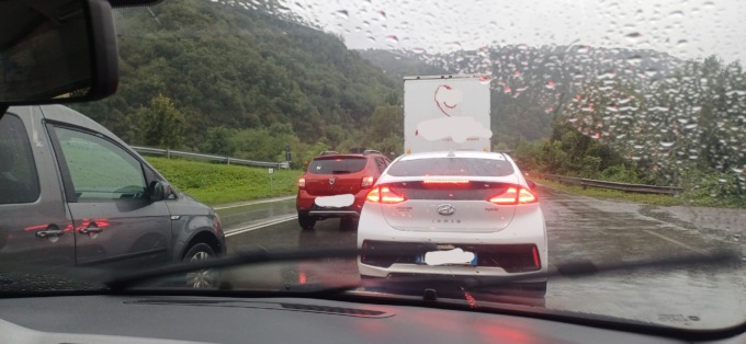 Riaperta la statale della Val Seriana nel tratto di Albino. Frana in Val Brembana agli Orridi