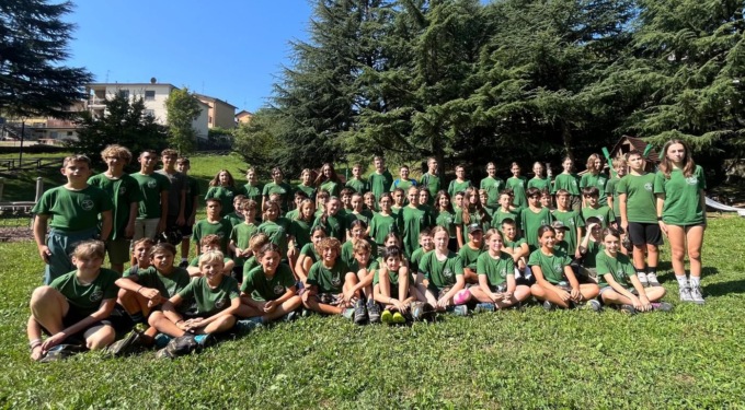 Amicizie, avventure e amori al campo alpino di Nembro: storie di ragazze e ragazzi