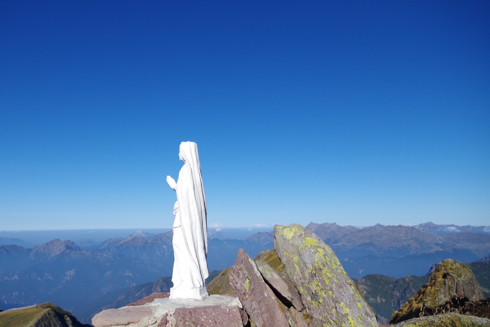 8 - Madonnina in vetta al Pietra Quadra