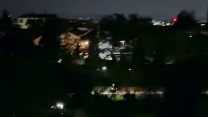 Il video delle gare notturne in motorino sulla Greenway di Valverde: «Un serio pericolo»